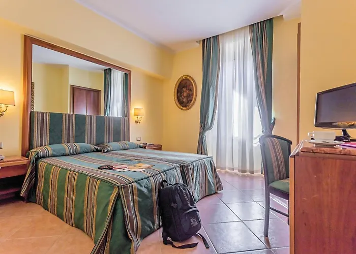 Raeli Noto 3*